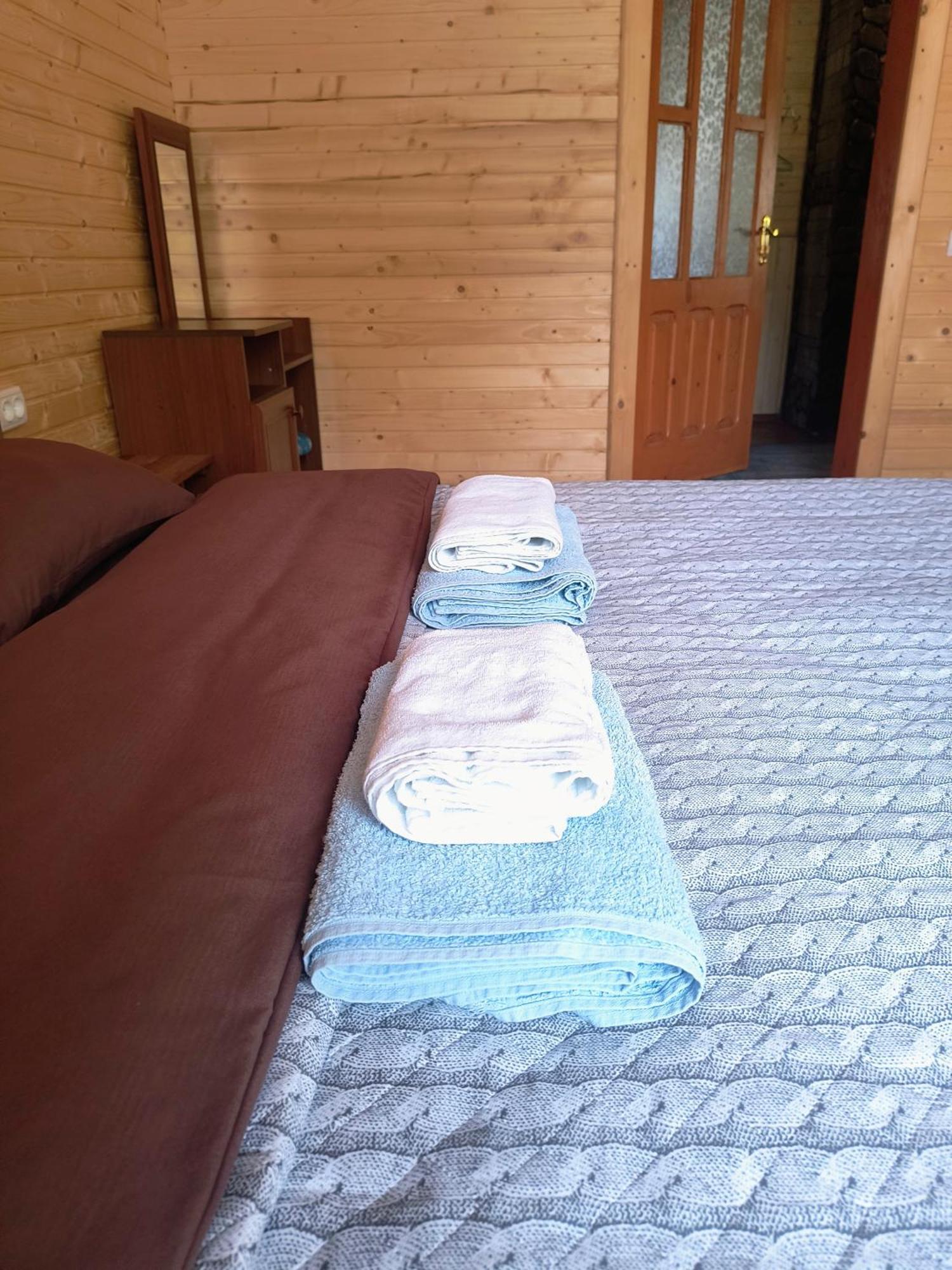 Na Hutori Hotel Tatariv Kültér fotó